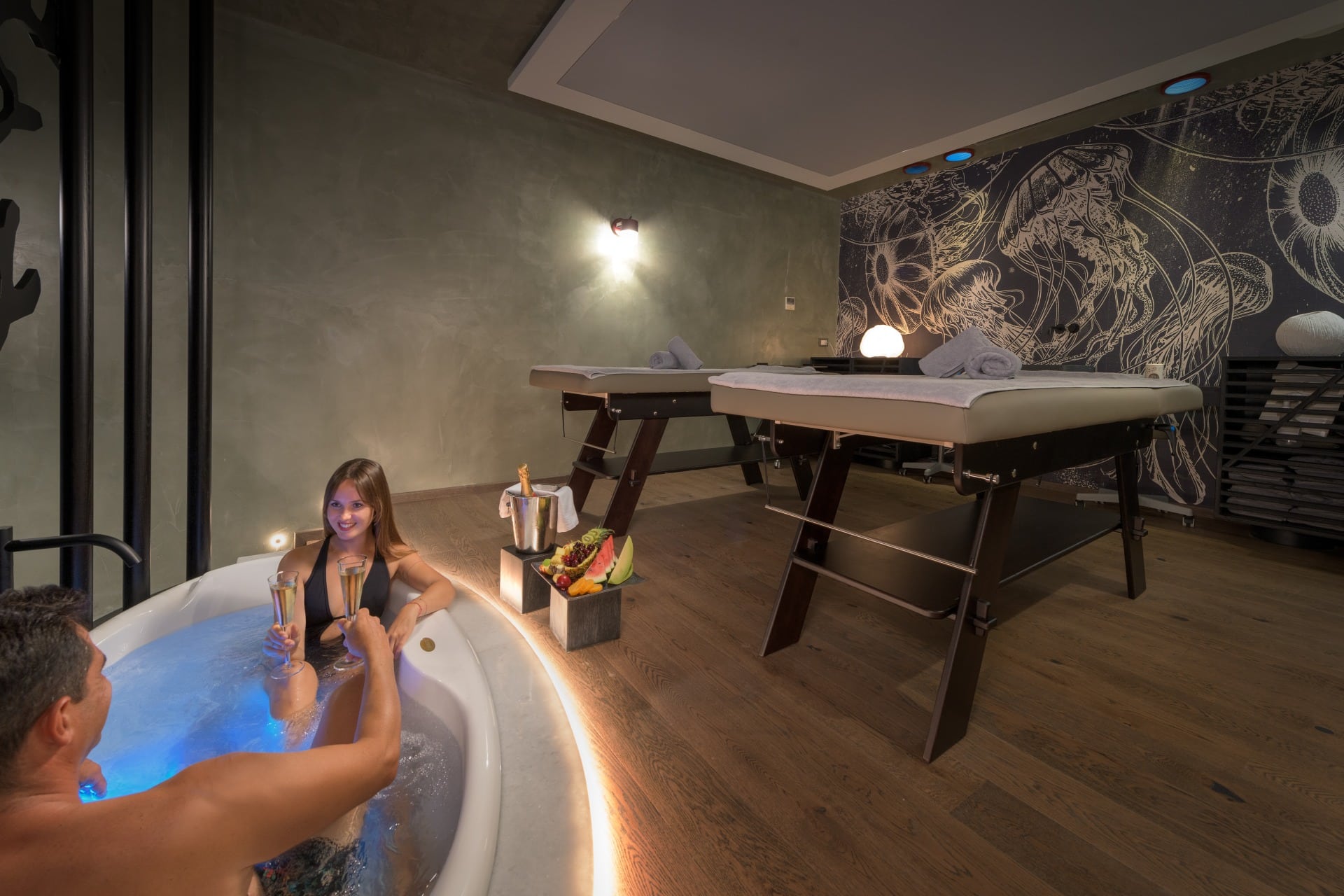 couples-olympic-palace-hotel
