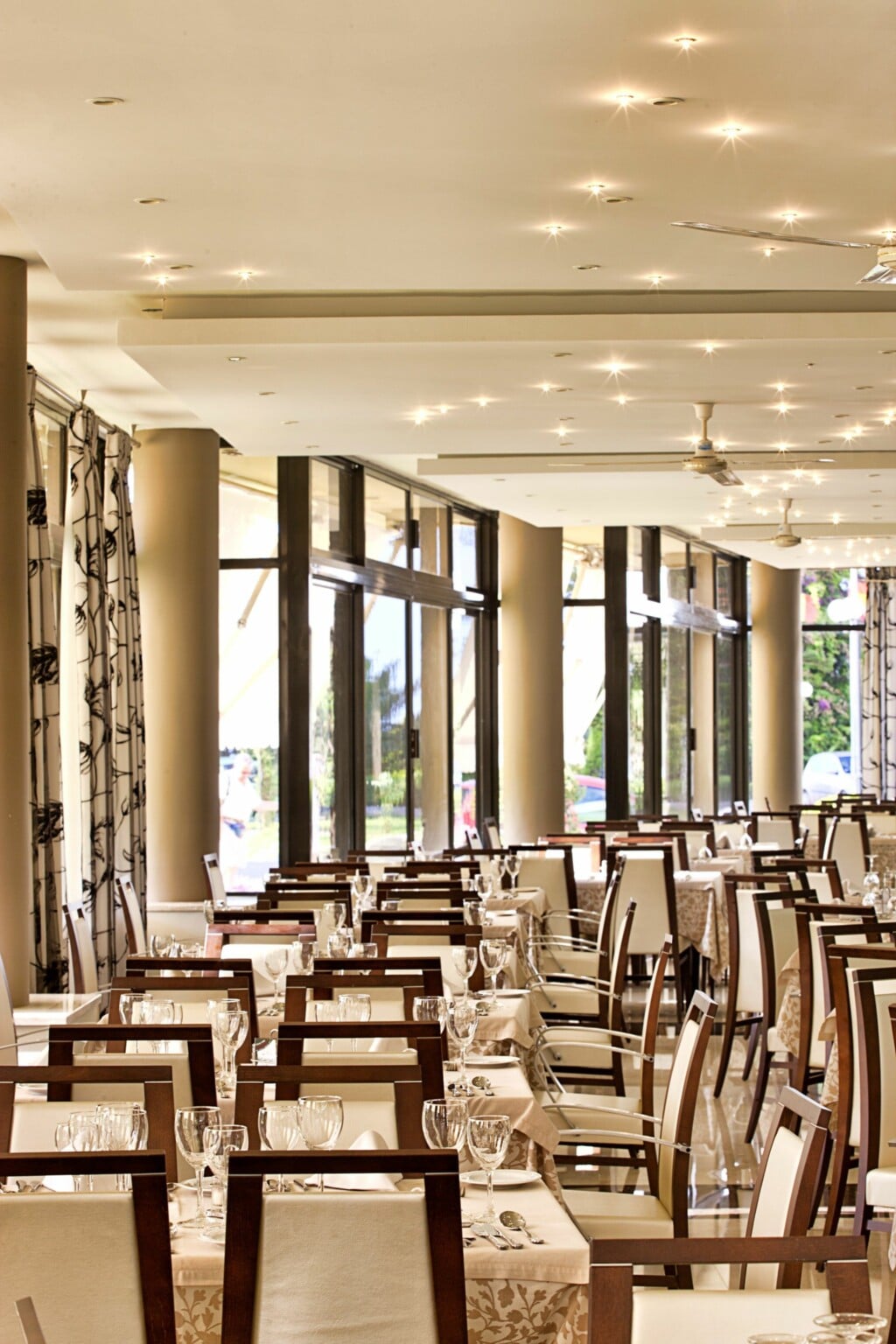 Elaia_Main_Restaurant_5