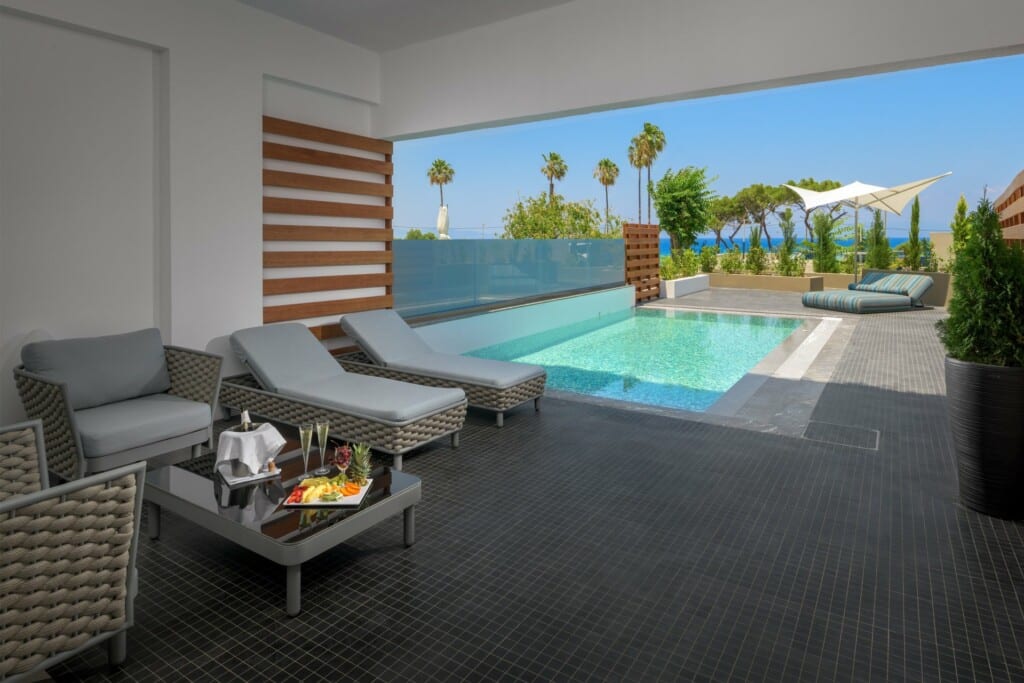 Superior-Suite-Private-Pool-1-resized