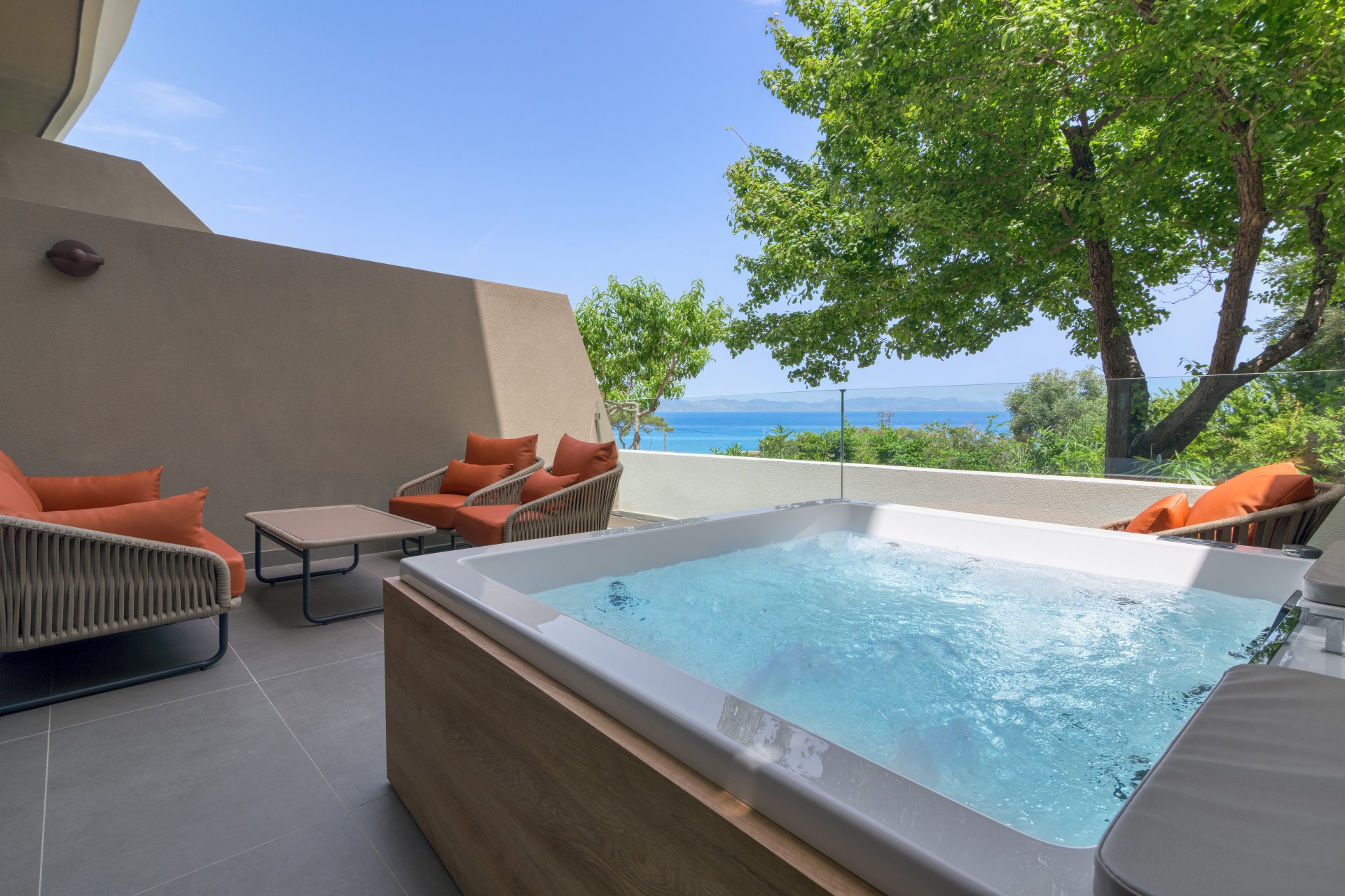 Maisonette_Side_Sea_View_balcony_heated_Jacuzzi