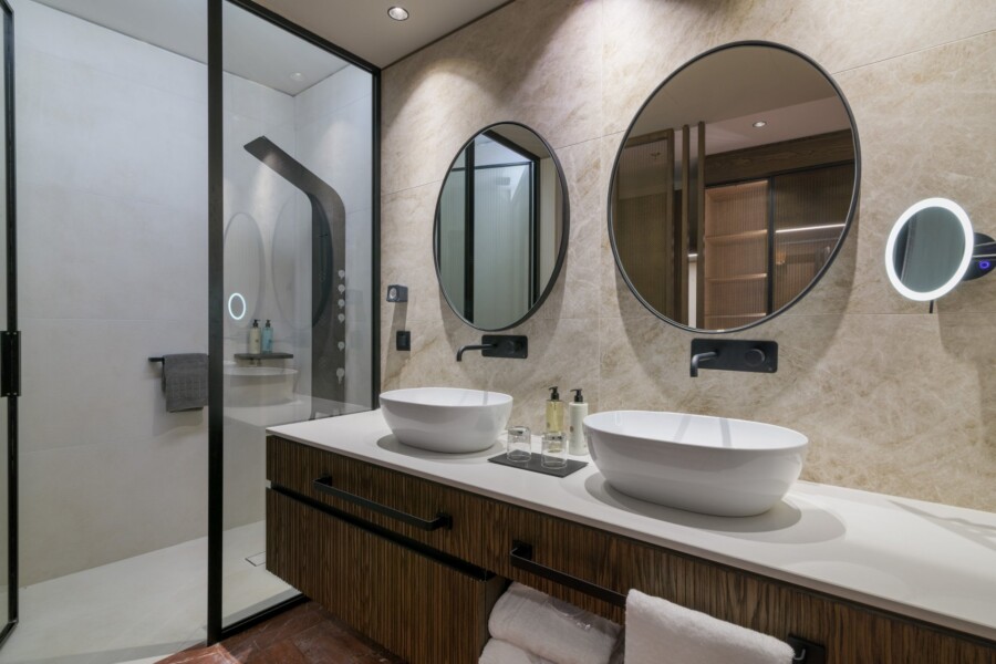 Premium Double Twin Bathroom