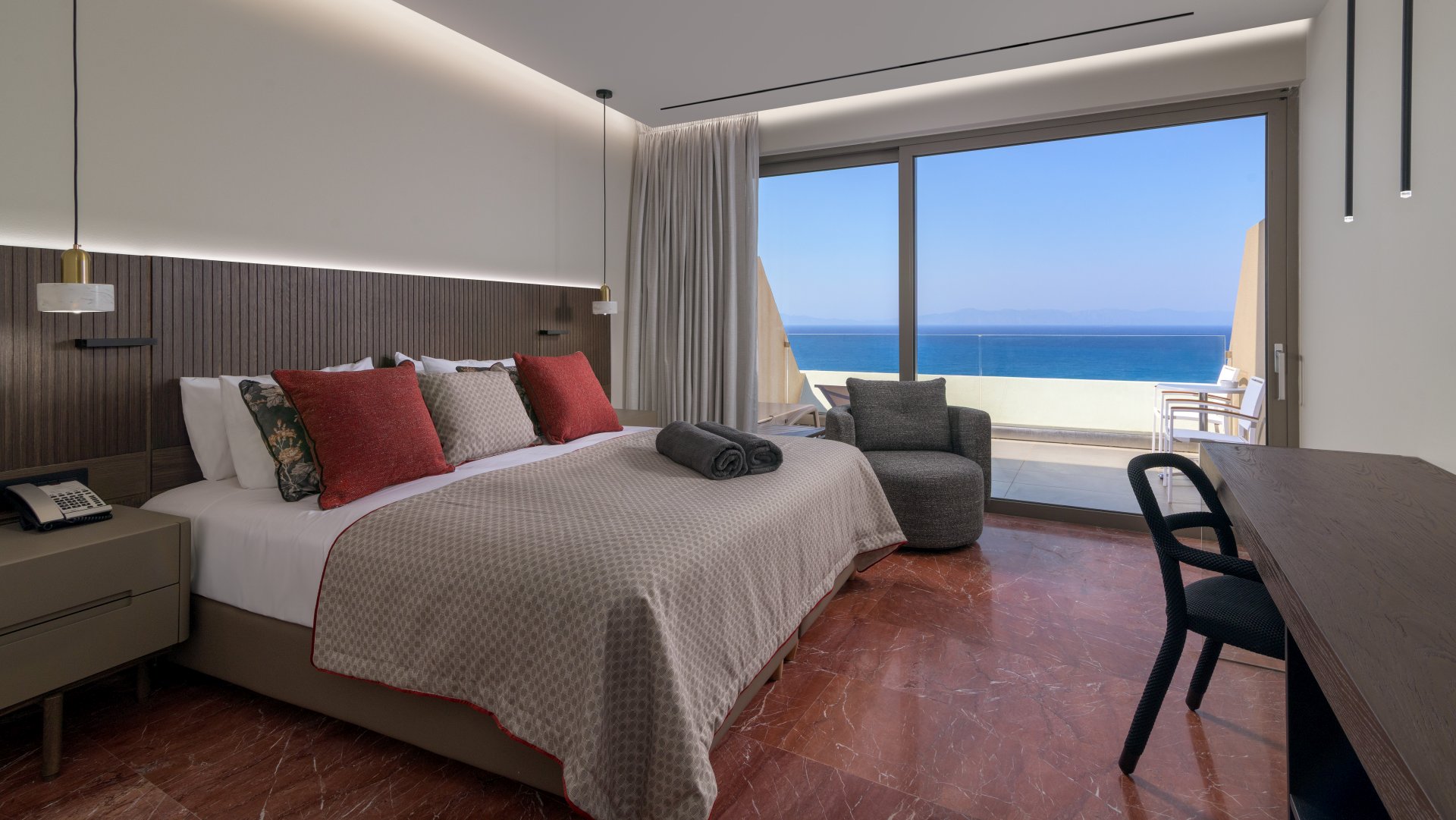 Premium_Double_Twin_Bedroom-3-drf