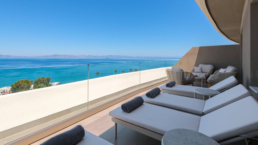 Premium Junior Suite Furnished Balcony