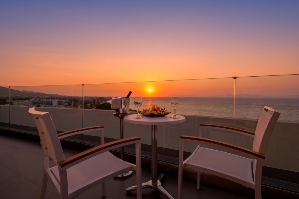 Premium_Suite_Furnished_Balcony-Sunset-view-2