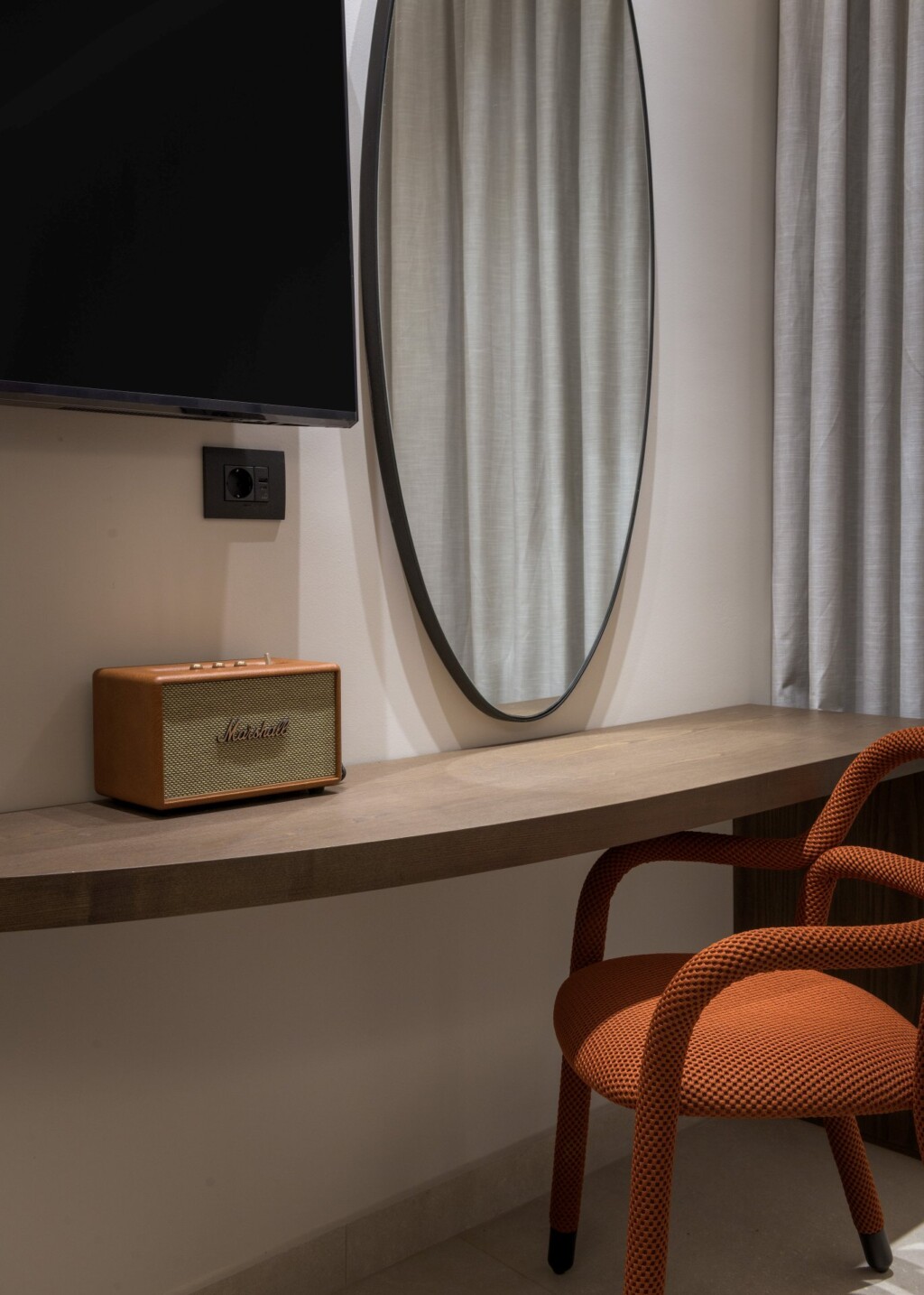 Premium_Suite_Livingroom-c